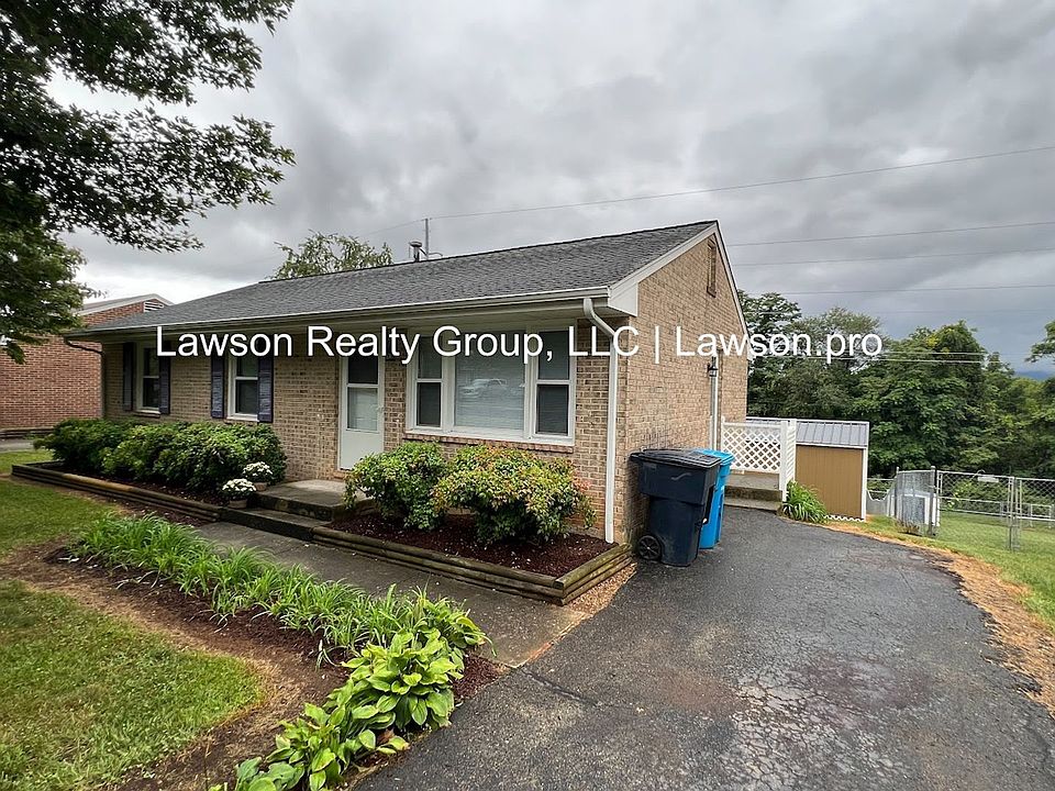 1st image of 4764 Long Acre Dr NE