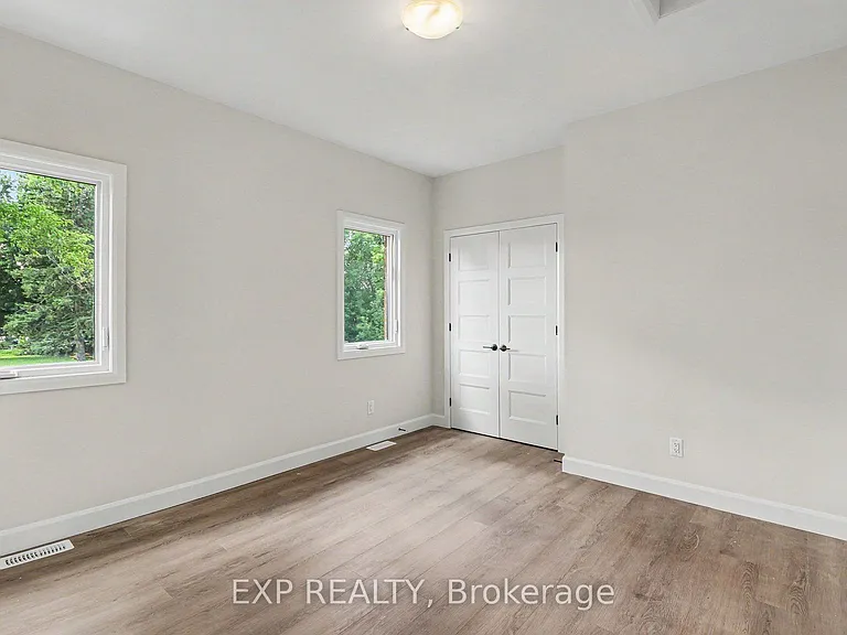 1089 Notre Dame St #2 — Photo 16