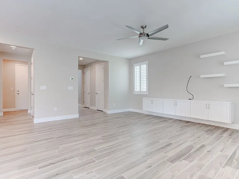 9020 Nopah Peak Ct — Photo 4