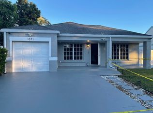 1071 SW 86th Ave, Pembroke Pines, FL 33025