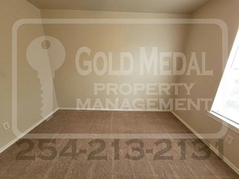 3308 Cantabrian Dr — Photo 11