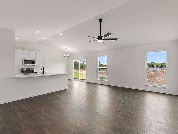 3rd image of 3038 Yellow Birch Ct