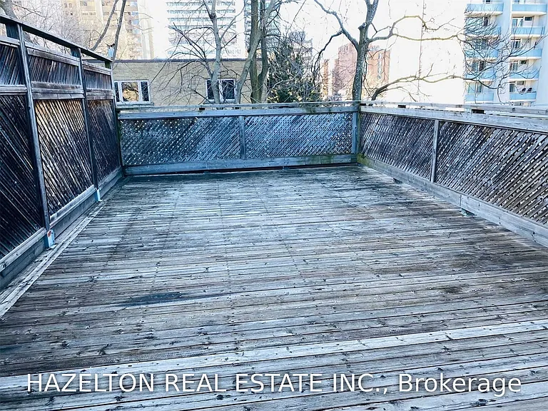 19 Lowther Ave #3 — Photo 16