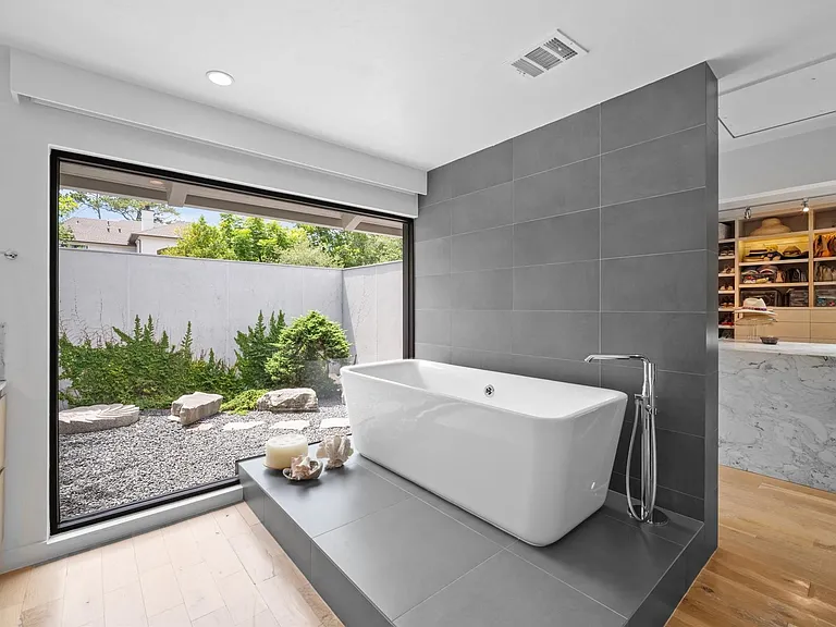 10 Inwood Oaks Dr — Photo 30