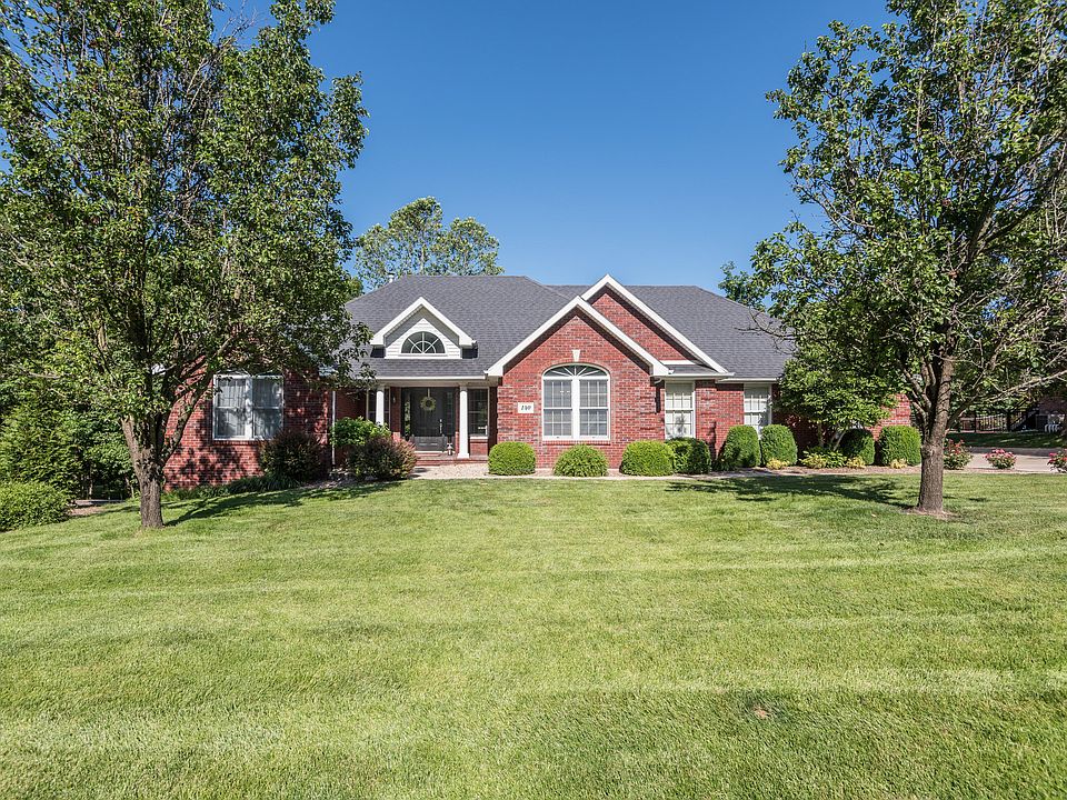 1st image of 140 Palisades Dr