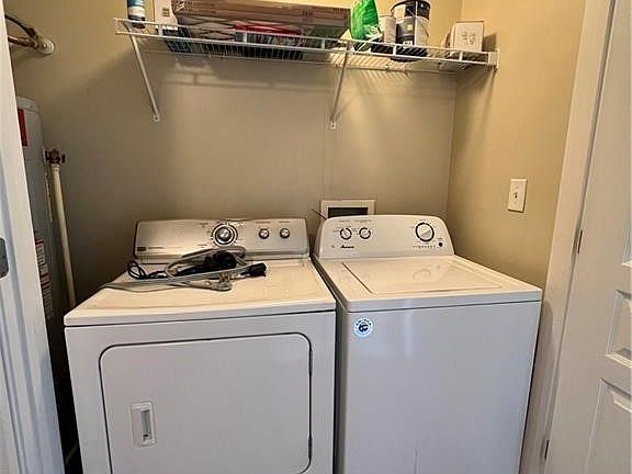4th image of 1725 Harvey Mitchell Pkwy S APT 1923