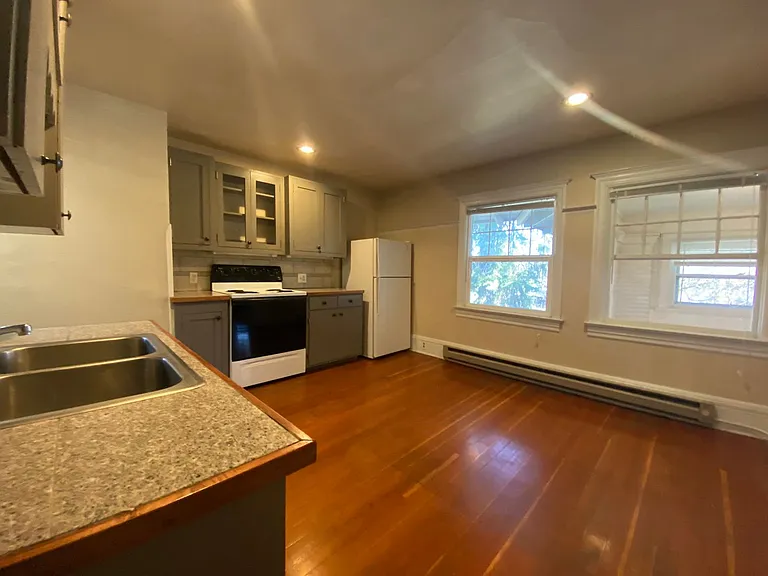 1621 W. 9th Ave — Photo 13