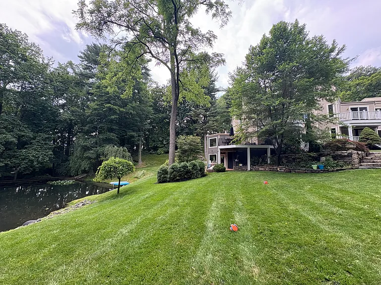 38 Prospect Pl — Photo 3