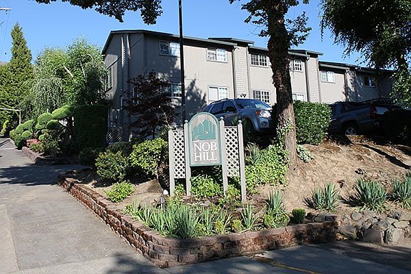 Exterior - Nob Hill Sign at NW 24th/Irving
