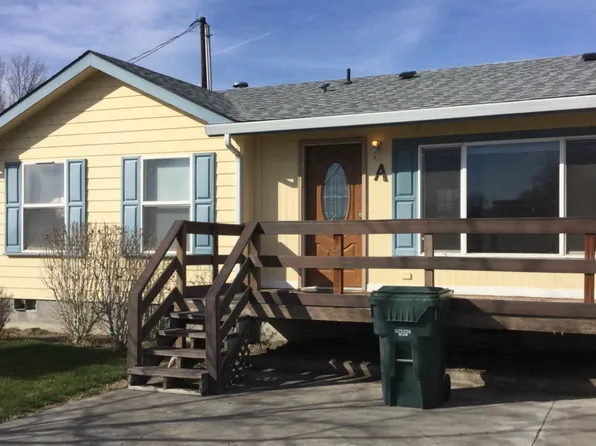 335 E Catherine Ave APT A, Hermiston, OR 97838