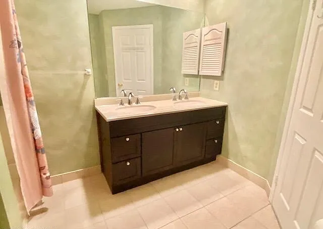1077 Roseberry Ct — Photo 13