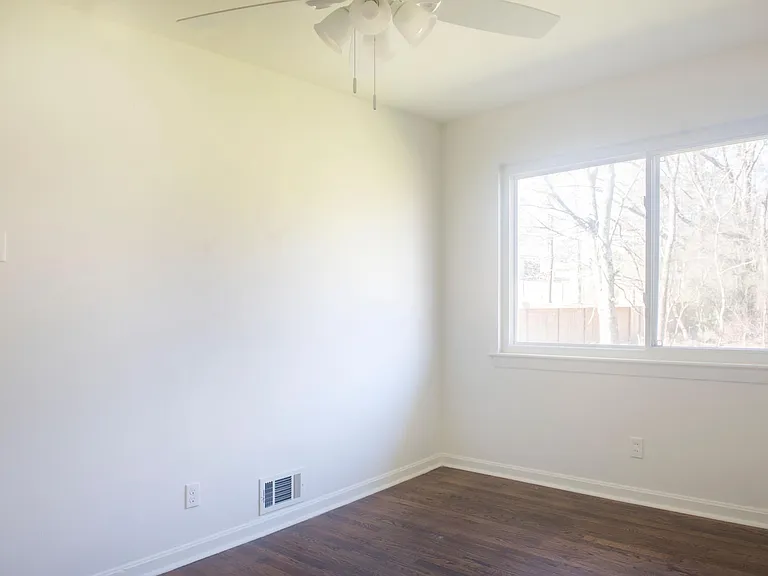 3952 Overheights Dr — Photo 12