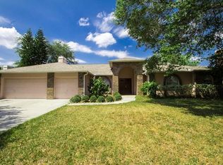 2704 Bent Leaf Dr, Valrico, FL 33594