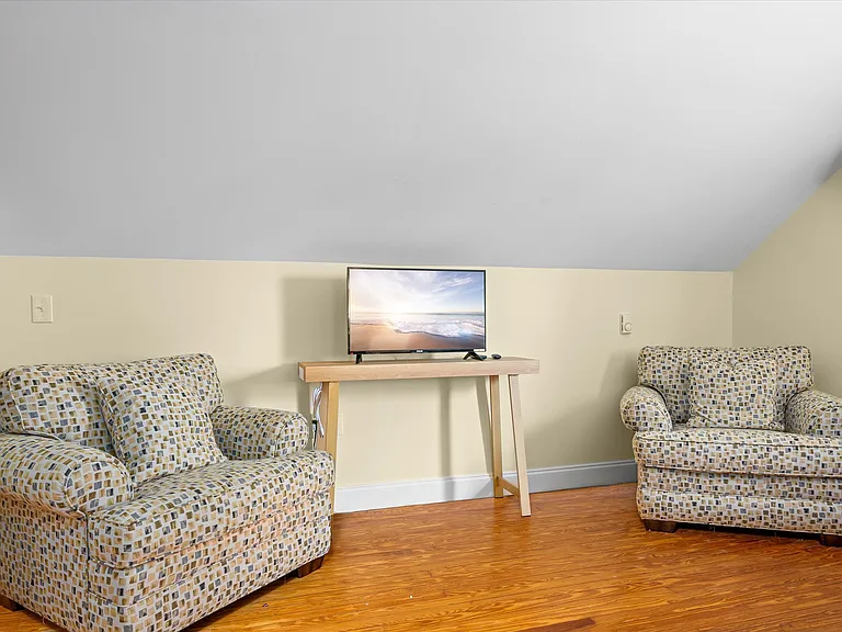 207 N Harvard Ave — Photo 11