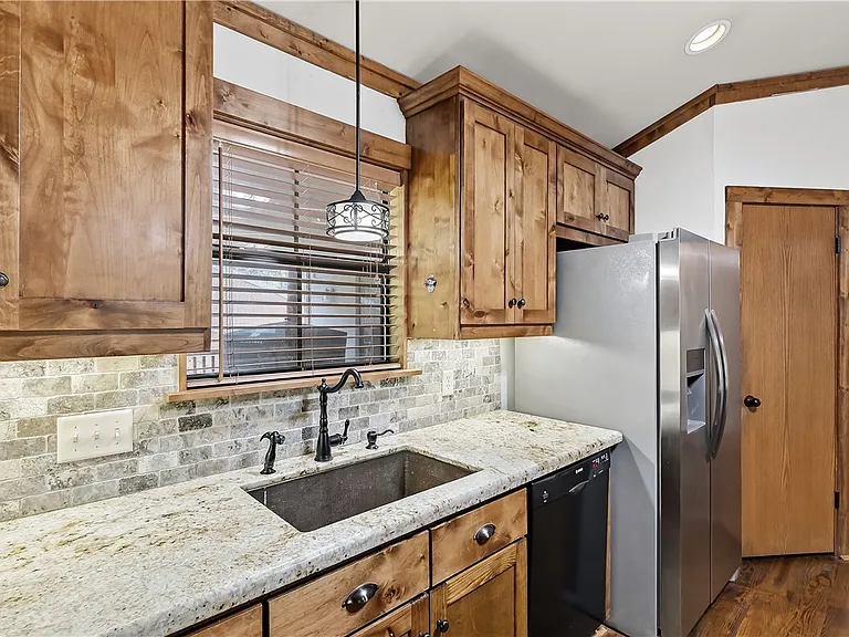 6824 S FM 2038 — Photo 5