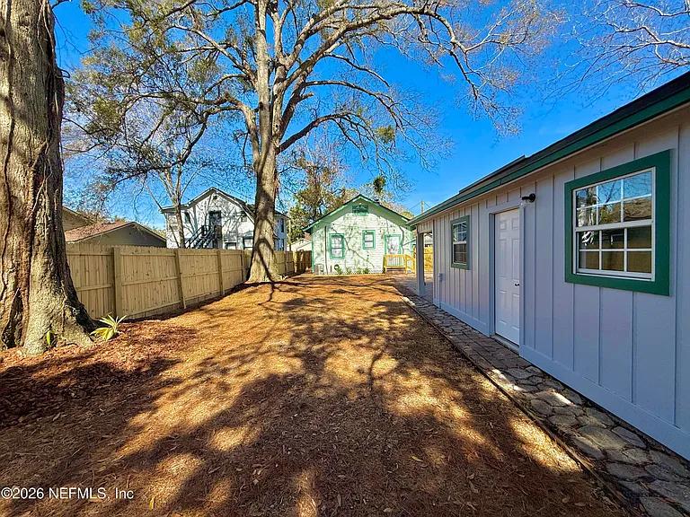 4530 Astral St — Photo 14
