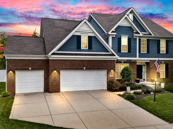 13766 Heatherfield Dr, Fishers, IN 46038