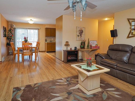 17285 Blue Star Hwy-105