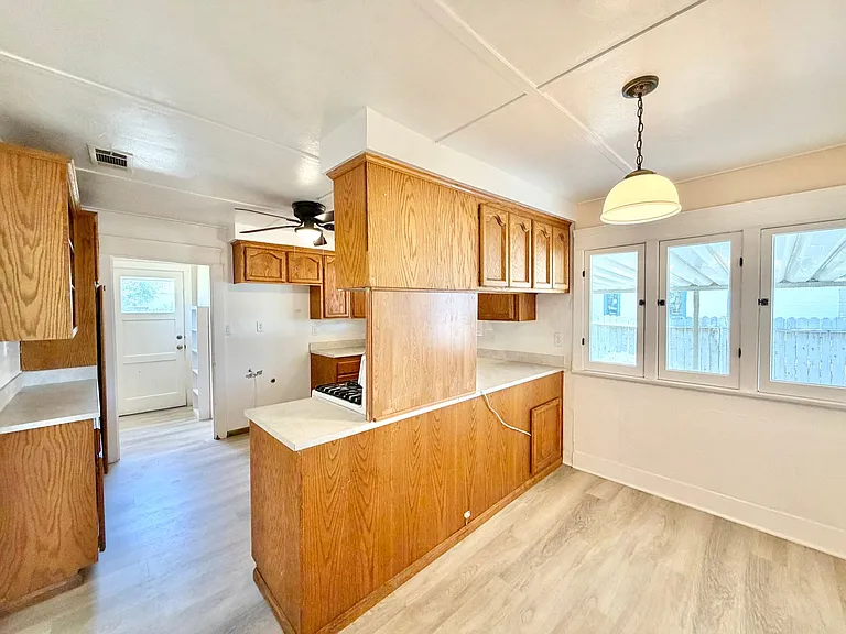 41861 Acacia Ave — Photo 14