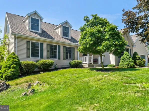 813 Mulberry Dr, Martinsburg, WV 25401