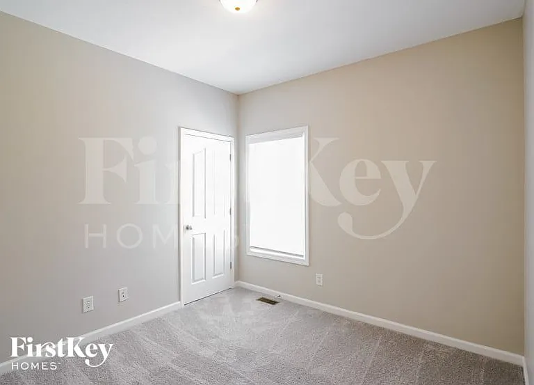 1237 Fossil Dr — Photo 11