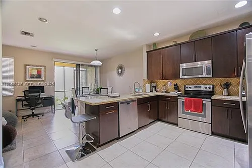 129 Riverwalk Cir E Photo 1
