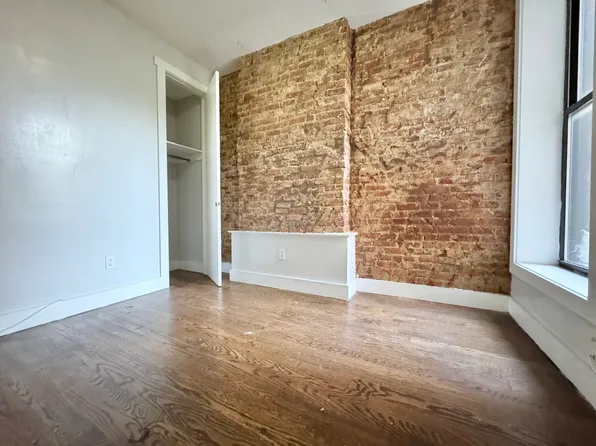 1351 Hancock Street image 10 of 12