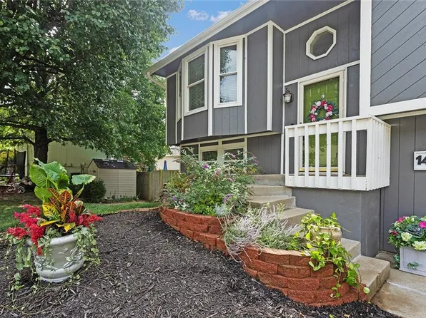 1407 NW 74th St, Kansas City, MO 64118