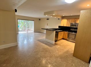7477 SW 82nd St APT C111, Miami, FL 33143