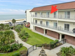 1453 E Beach Blvd APT 319, Pass Christian, MS 39571