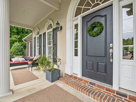 3rd image of 3728 Willow Oak Cir NW