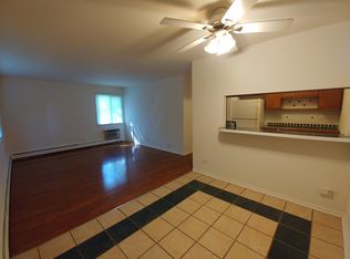 201 Sandbloom Rd #5, Algonquin, IL 60102