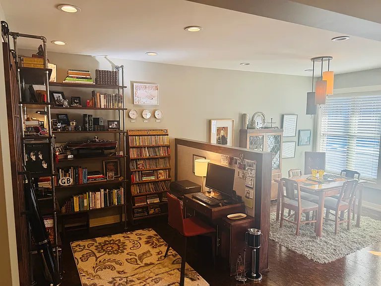 514 W 39th St — Photo 7