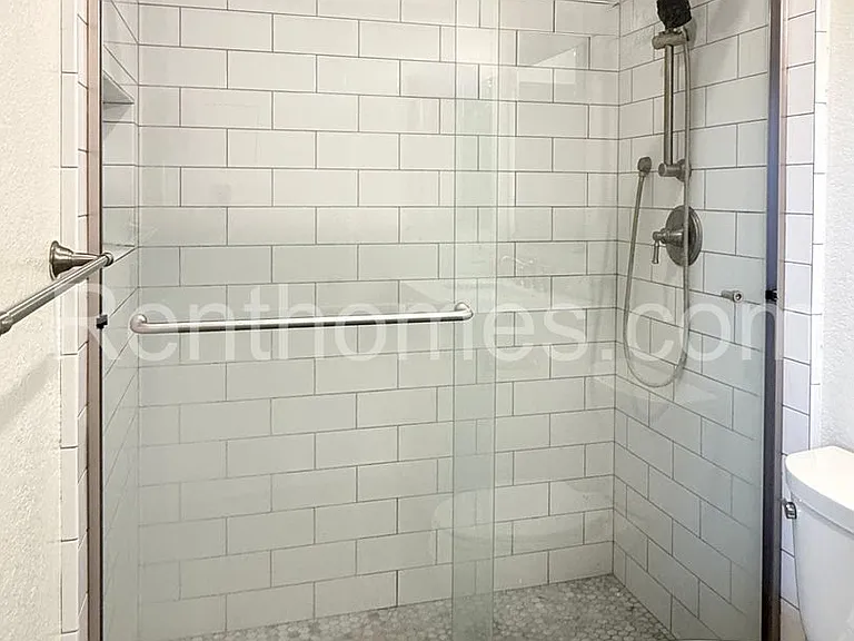 3745C Balboa Ter — Photo 26