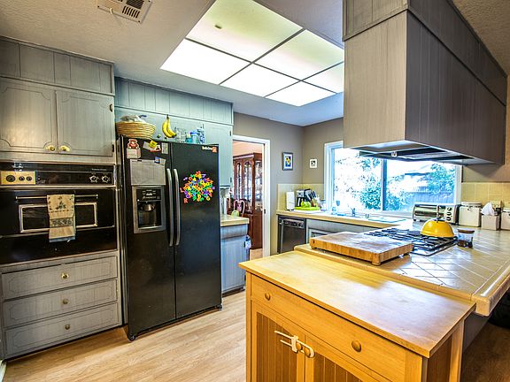 3rd image of 3107 Valley Forge Dr