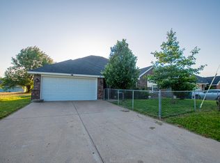 323 Bounding Main St, Gun Barrel City, TX 75156