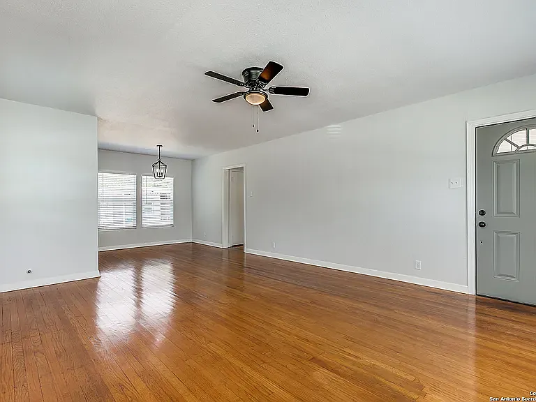 2 bed, 980 sqft, $1,650 — Photo 4