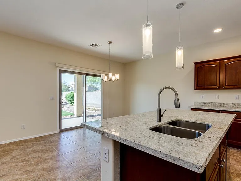 1306 E Birdland Dr — Photo 13