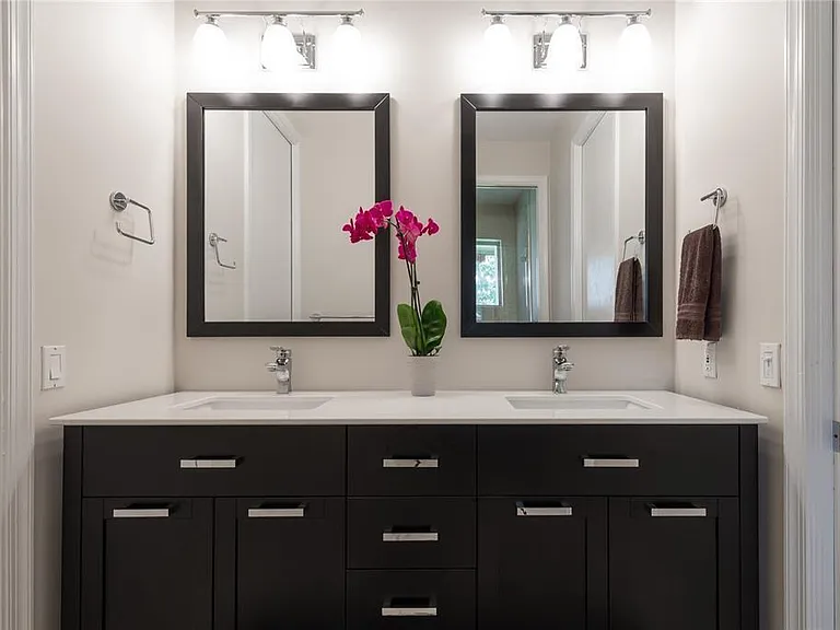 3190 Willow Ln — Photo 17
