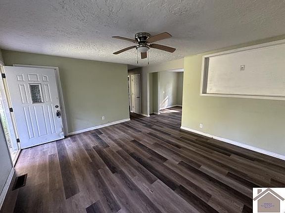 4th image of 320 Jeff Davis Rd