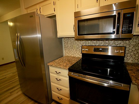 4th image of 59219 N Pearl Dr #386