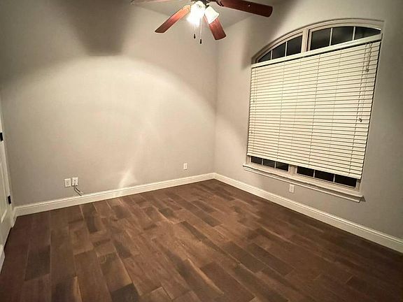 4th image of 4207 SW Limestone Ave