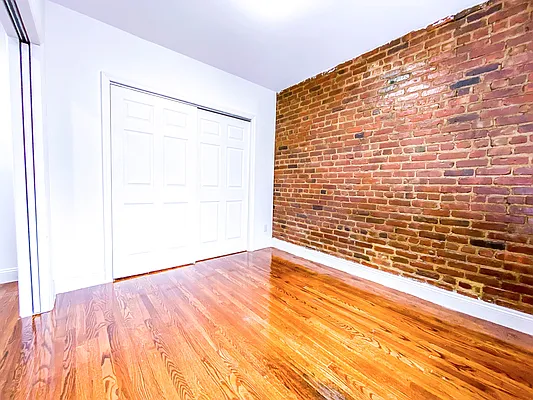 Rented by Voro New York | media 31