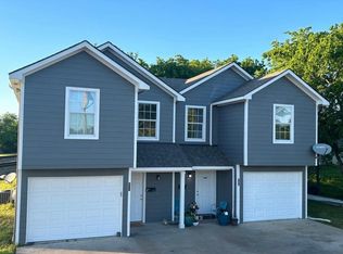 607 E College St, Sherman, TX 75090