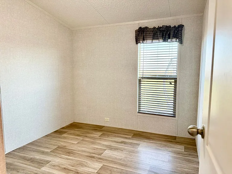 6896 S Bulldog St — Photo 10