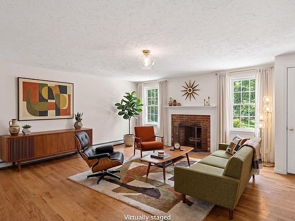 2nd image of 85 Haywain Way