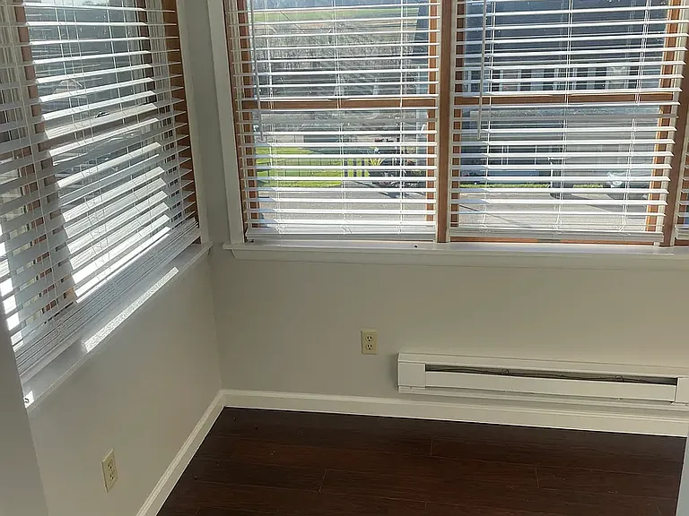 573 Steel Ave — Photo 10