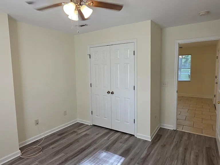 1127 Sheppard Pl — Photo 6