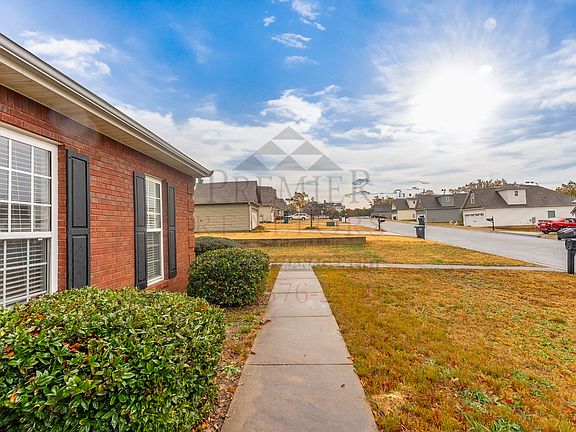 5th image of 3017 Gatewood Dr