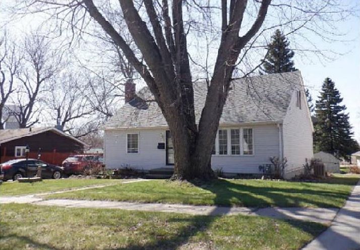 2nd image of 413 Olander St